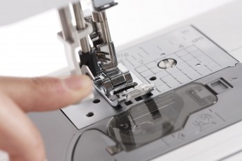 Máquina de coser electrónica Brother CX70 PE (Patchwork Edition) 70 puntadas